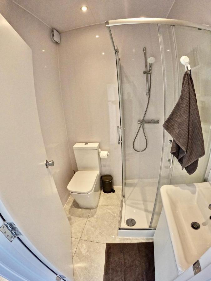 Lovely One Bedroom Flat London Exterior photo